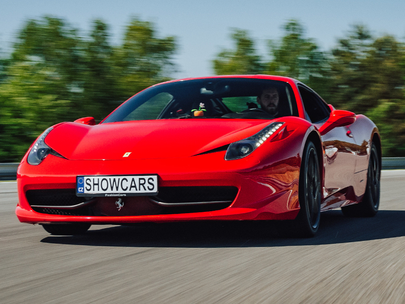 Jízda ve Ferrari 458 Italia v Čechách