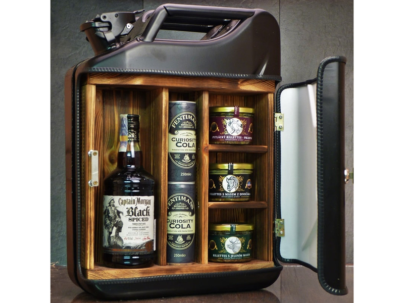 Kanystr Bar Captain Morgan Black Spiced Celá ČR