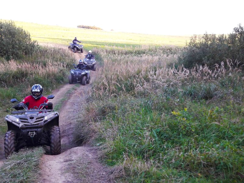 Extrémní jízda na čtyřkolce