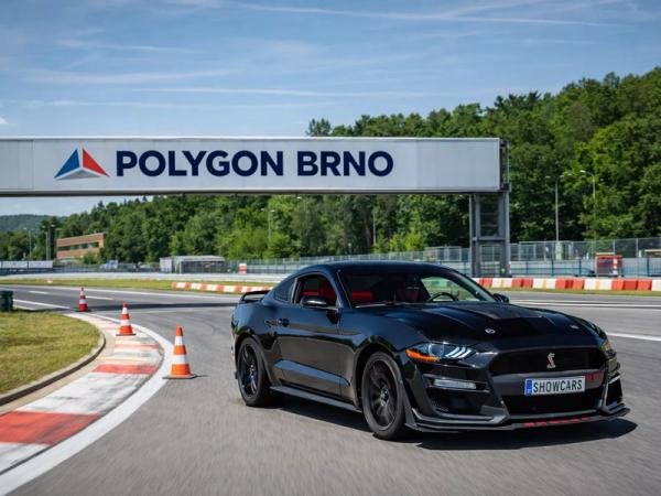 Jízda Ford Mustang GT 5.0 V8 – polygon Brno