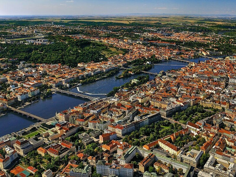 Vyhlídkový let nad Prahou Západ