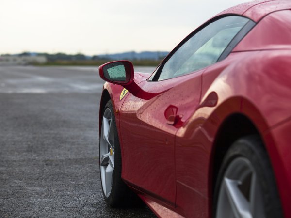 Jízda ve Ferrari 488 Spider na okruhu v Příbrami