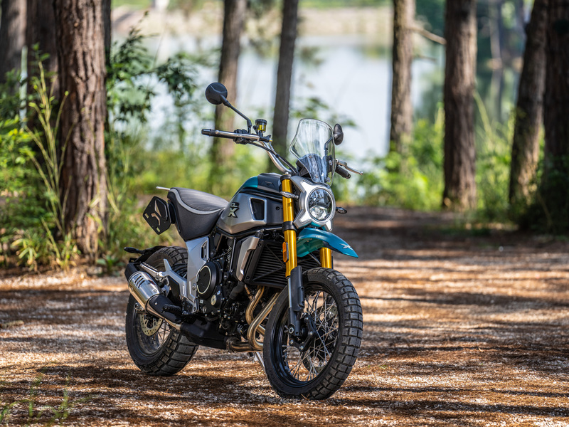 Zážitek - Pronájem motocyklu CFMOTO  Vyrazte za zážitky do Středočeského kraje