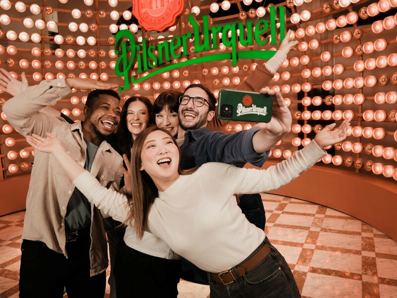 Zážitek - Pilsner Urquell Experience: Interaktivní prohlídka The Original Tour Co dělat v Praze? Vyrazte za zážitky