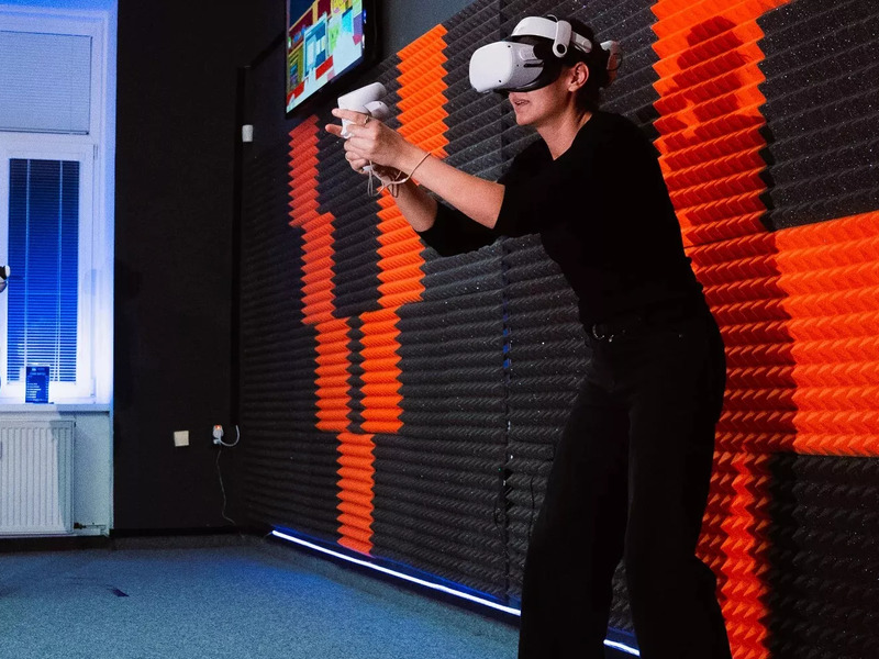Zážitek - Akční svět Hero Zone ve virtuální realitě Co dělat v Pardubickém kraji? Vyrazte za zážitky