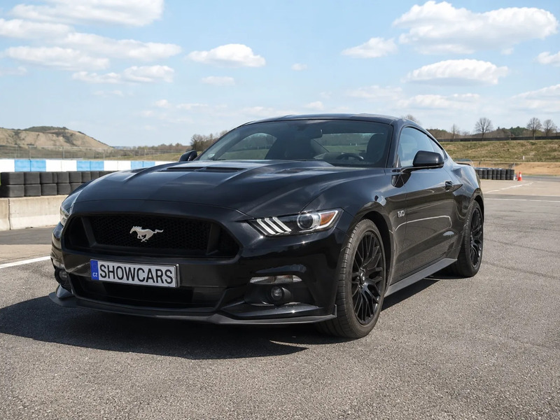 Zážitek - Zažijte legendární Ford Mustang Shelby na polygonu Autodromu Most Co dělat v Ústeckém kraji? Vyrazte za zážitky