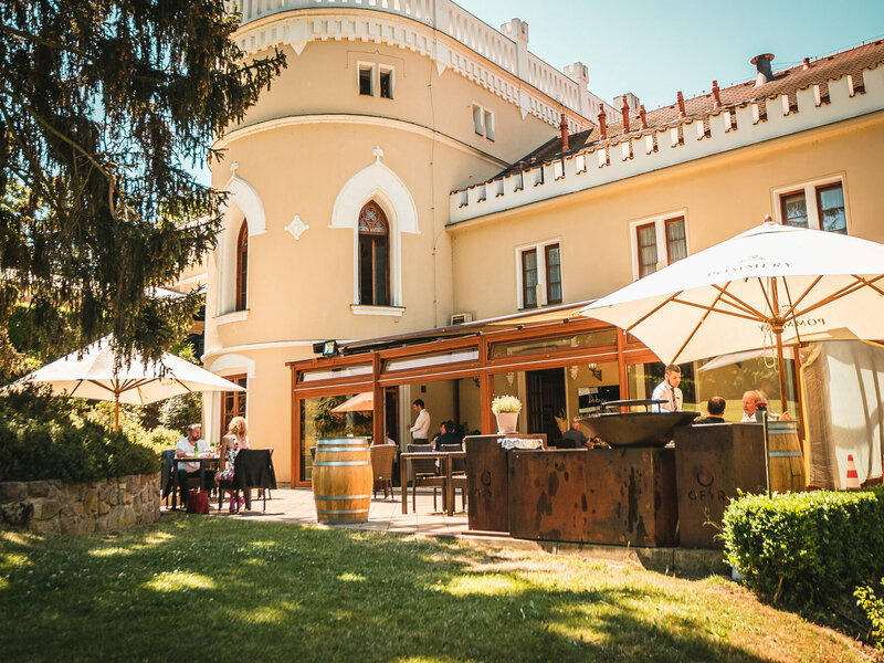 Zážitek - Noc na zámku Chateau St. Havel + 6chodové menu pro 2, Praha Co dělat v Praze? Vyrazte za zážitky