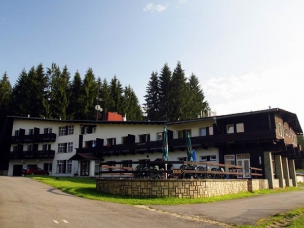 Pobyt v Beskydech v Hotelu Bečva s polopenzí a saunou, sleva na masáže a další bonusy.