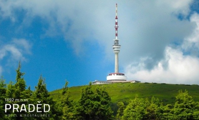 Jedinečný výhled na Jeseníky z vysílače Praděd ve výšce 1491 m.n.m. s polopenzí