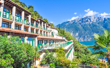 Lago di Garda v hotelu La Limonaia *** s polopenzí a bazény v severní Itálii