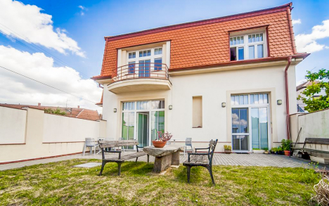 Jižní Morava: Mikulov v Hotelu Golf Garni *** s privátní saunou a procedurami