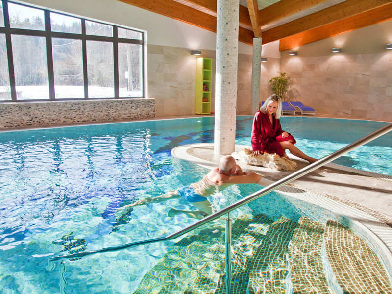 Beskydy s nádechem luxusu ve 4* hotelu u města Rožnov pod Radhoštěm s neomezeným wellness, pronájmem kurtů a polopenzí