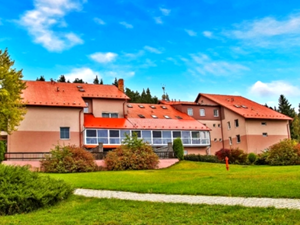 Wellness pobyt v Hotelu Jesenice ***, polopenze, neomezená konzumace zmrzliny.