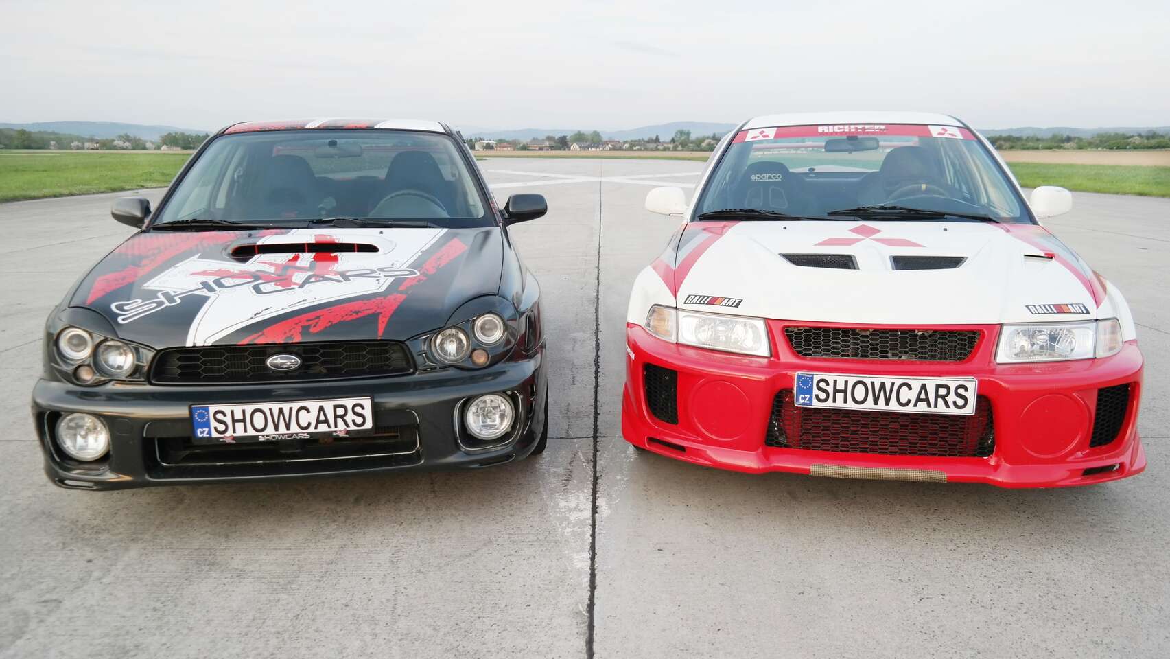 Samostatná jízda v supersportu nebo duel závodních speciálů na uzavřeném polygonu Automotodromu