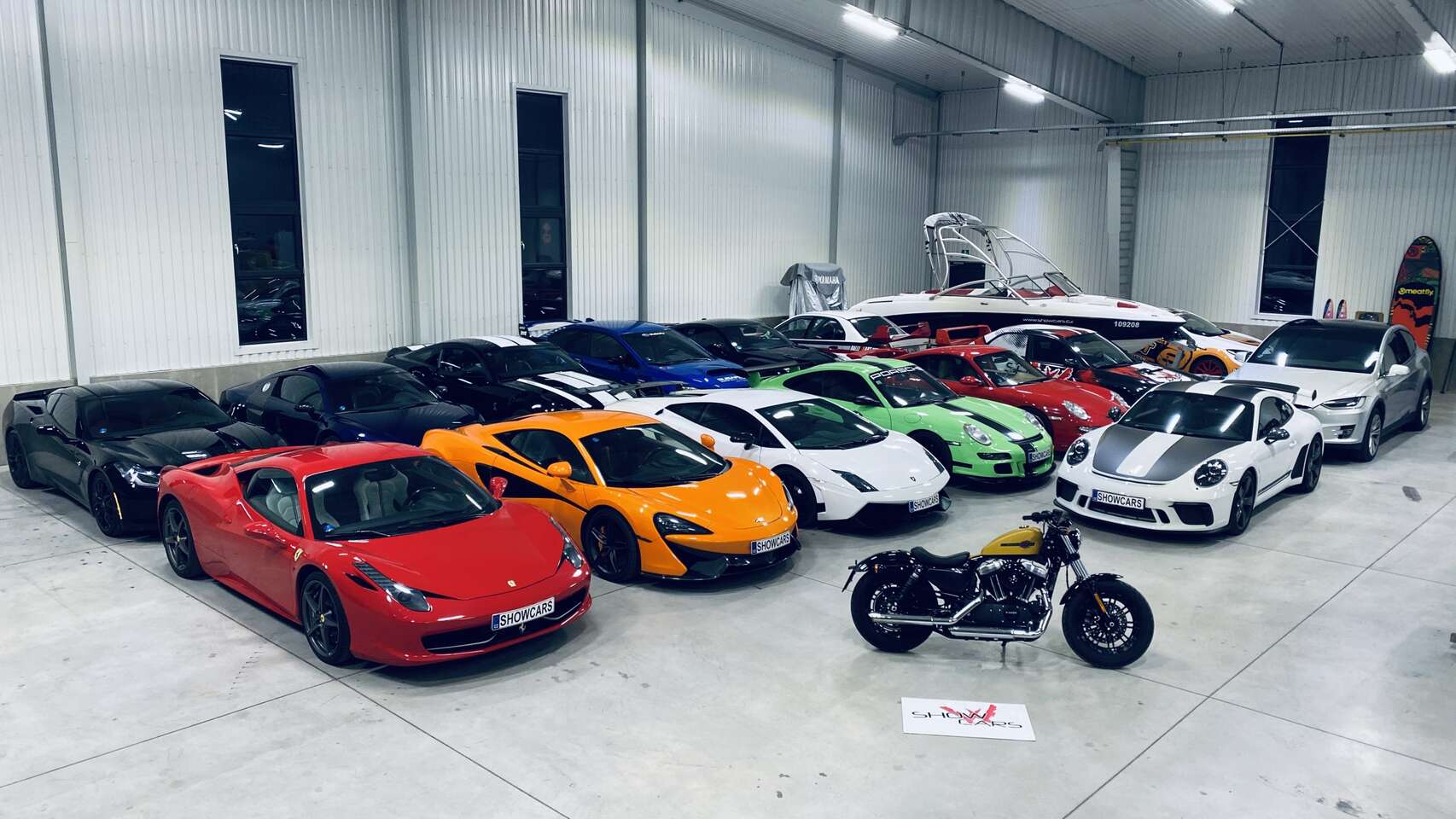 Dárkový poukaz od Showcars na zážitek dle výběru s platností až do října 2021