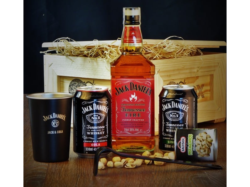 Dárková bedna s páčidlem pro muže Jack Daniel’s Fire Celá ČR